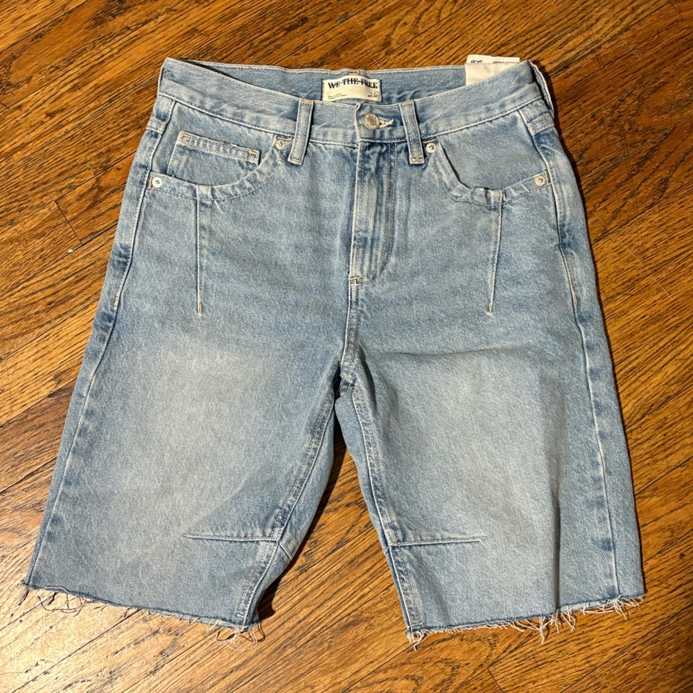 We The Free Ghost Town Long Denim Shorts Free People Bermudas Bodie Blue NWT - Picture 3 of 6